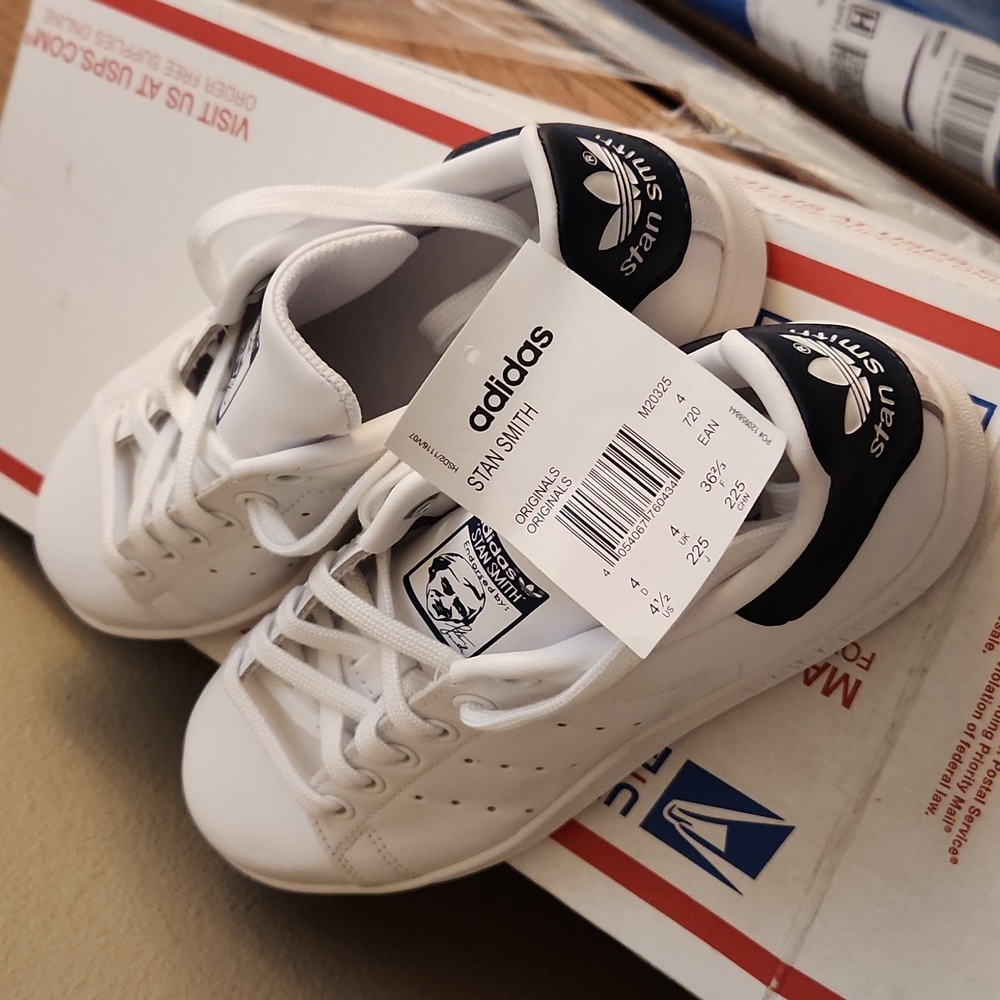 ADIDAS Stan Smith shoes sneakers 4.5